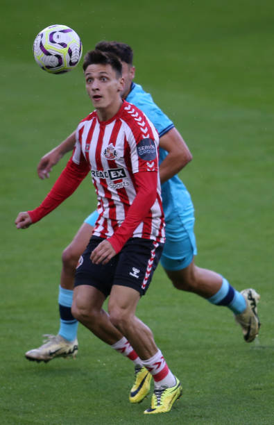 赛席位的竞 赛席位的竞